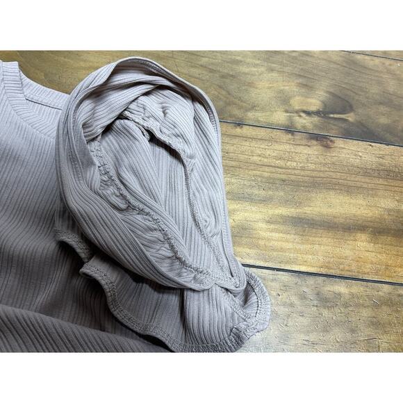 Miou Muse Ruffle Tank Top Beige Size Large NWT - Picture 9 of 11